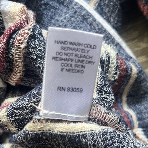 Drew Anthropologie Muted Blue Red Striped Off Shoulder Cropped Button Down M - Picture 4 of 7